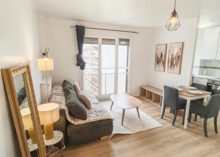 Bright Bastille Nation For 3 Guests Apartament *